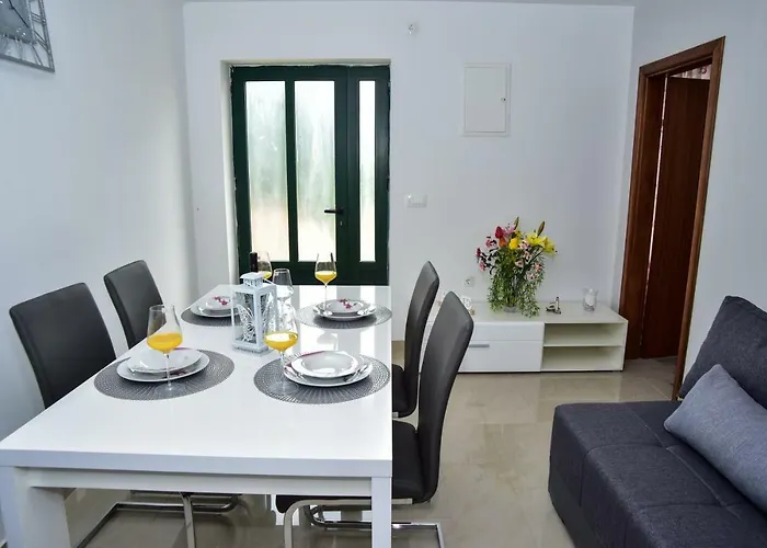 Rubesco Villa Sikovo