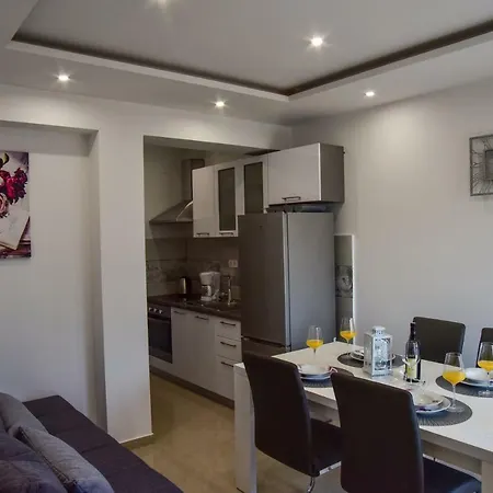 Rubesco Villa *