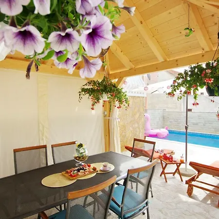 빌라 Rubesco Sikovo