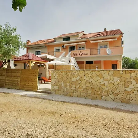 Rubesco Villa *