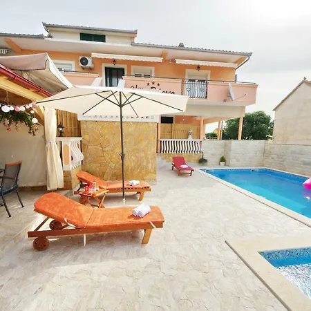 Rubesco Villa Sikovo