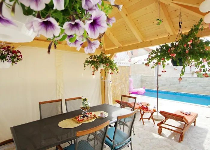 Willa Rubesco Sikovo